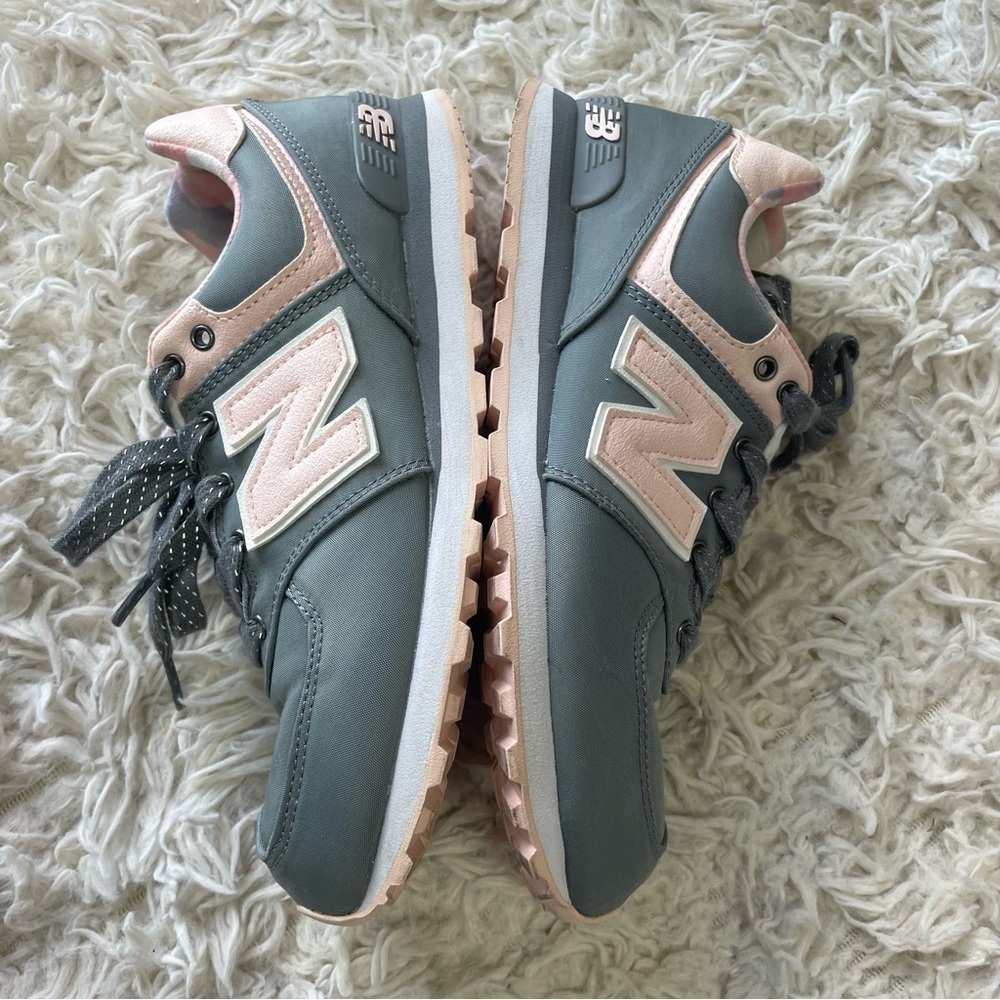 NEW‎ BALANCE 574 Sneakers Size 5 - Picture 7 of 9
